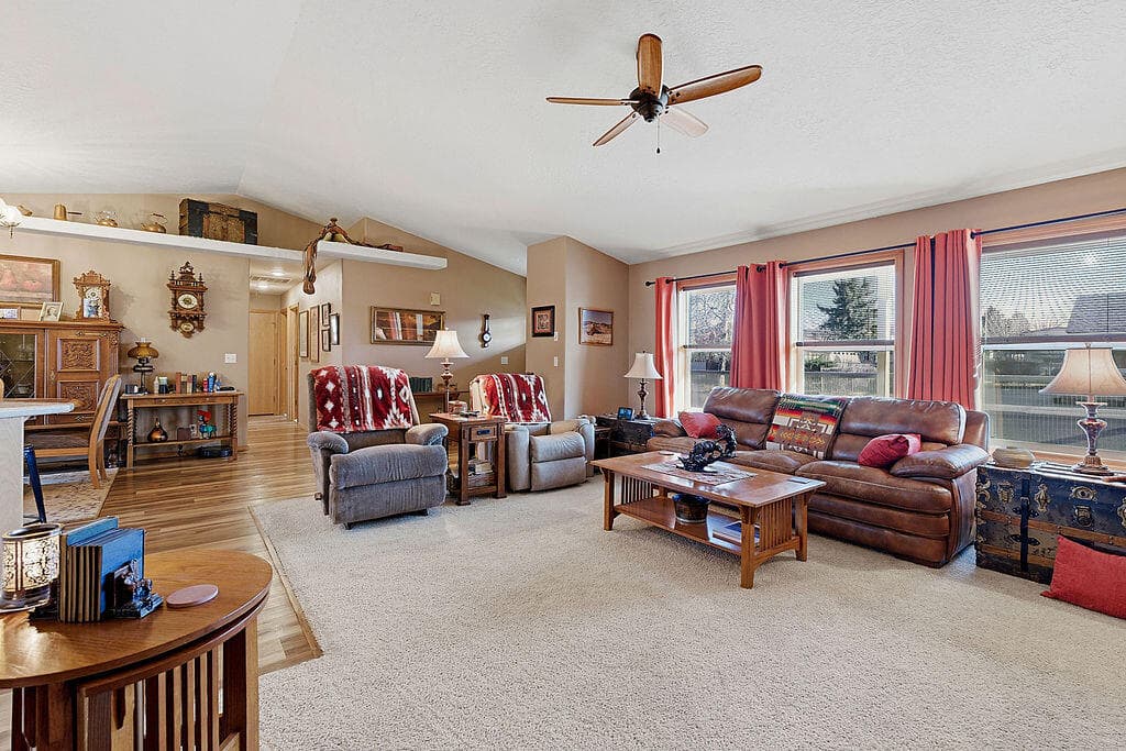 8T3A2296. Photo 3 of 19, 1263 NE Powell Lane, Prineville, OR 97754
