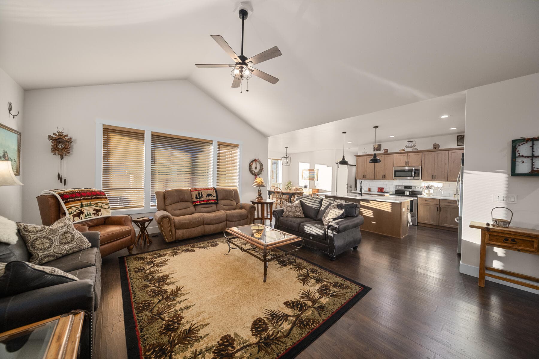 04. Photo 4 of 26, 465 SE Sumner Drive, Prineville, OR 97754
