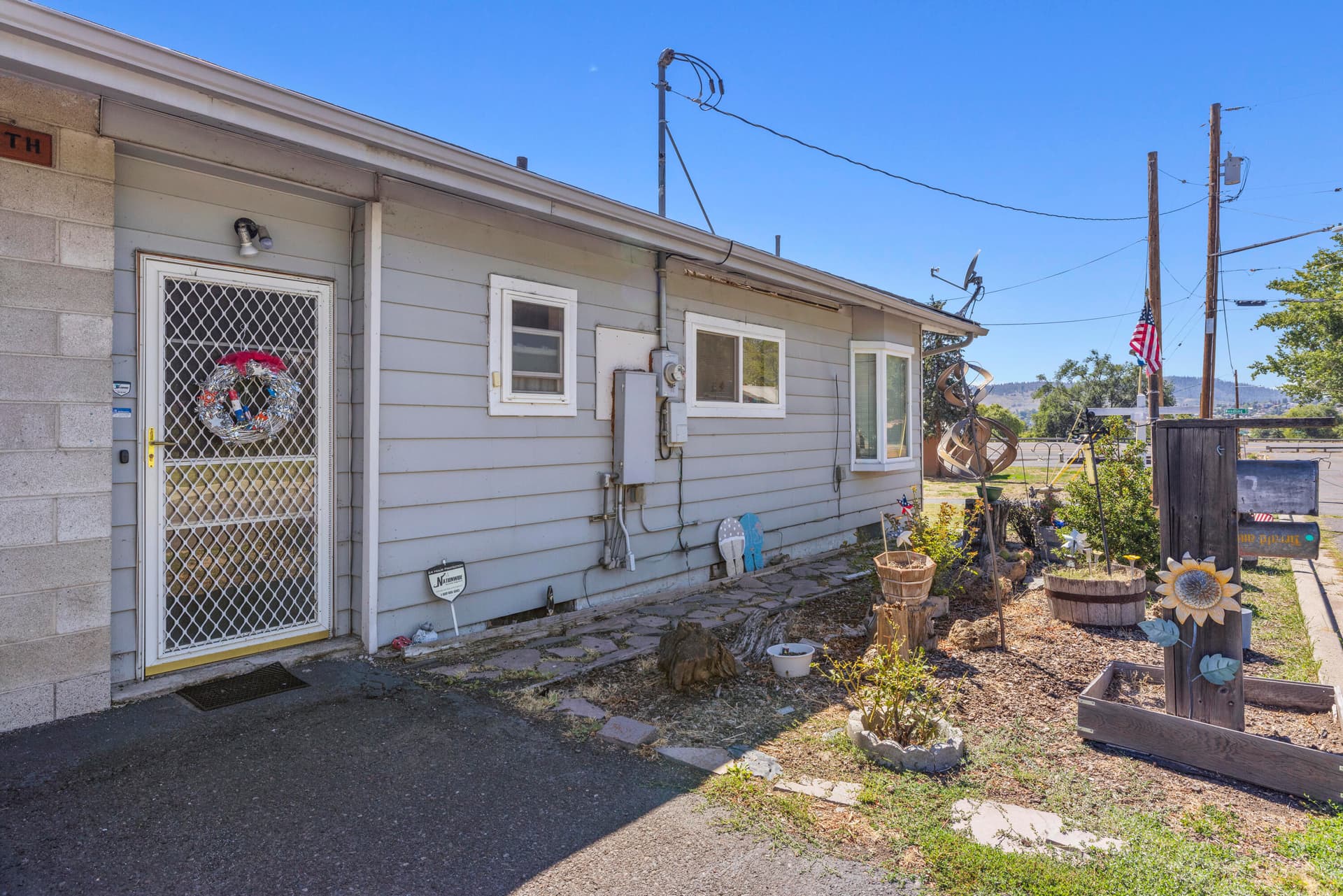 207SWendlingSt-5. Photo 4 of 42, 207 S Wendling Street, Klamath Falls, OR 97601