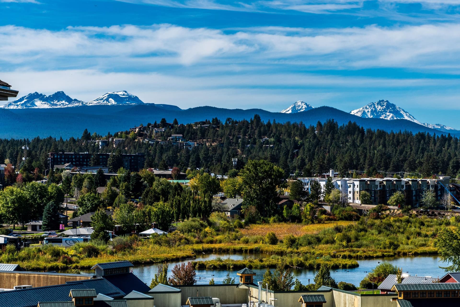 Cascade & Deschutes River Views. Photo 4 of 38, 363 Bluff Drive Unit 402, Bend, OR 97702