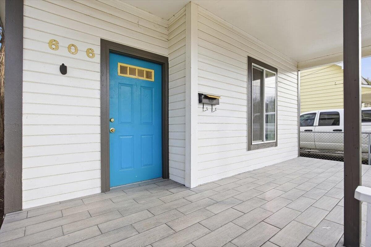 Front Patio. Photo 2 of 20, 606 SW 2nd Street, Pendleton, OR 97801