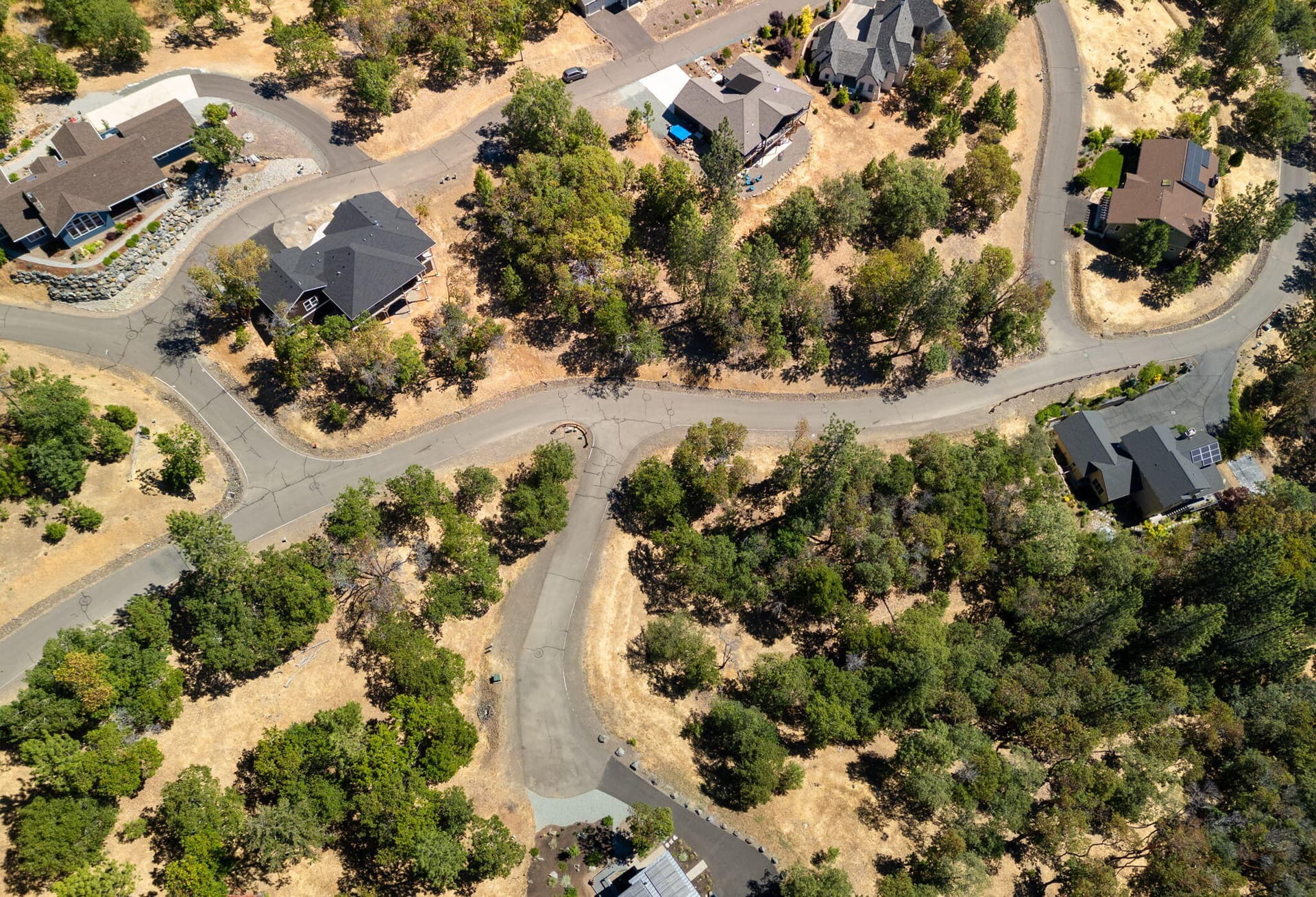 ApxTR (2). Photo 2 of 13, 807 Timber Ridge Drive Unit 15, Jacksonville, OR 97530
