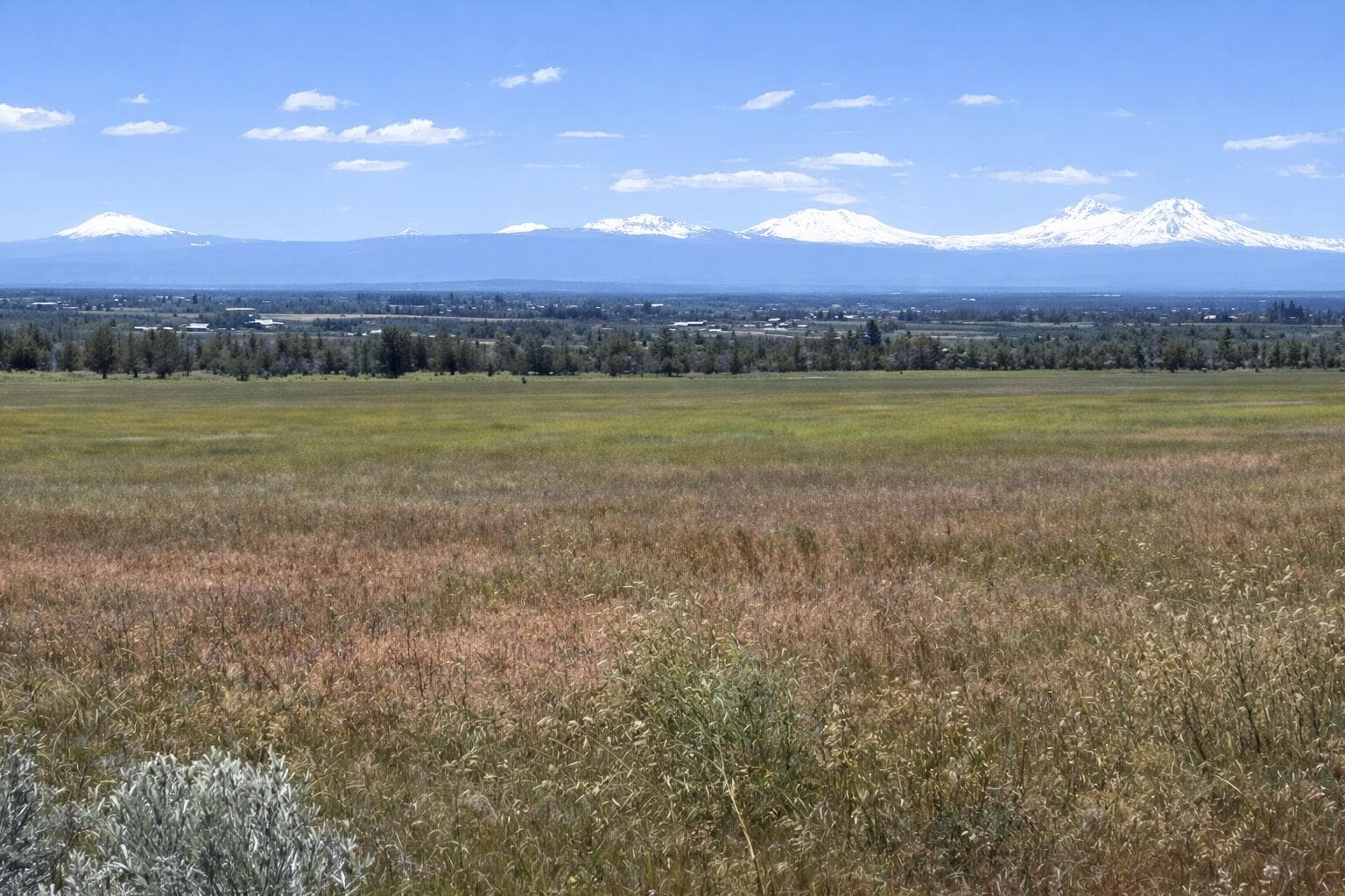 01. Photo 1 of 11, 2 Wiley Road, Powell Butte, OR 97753