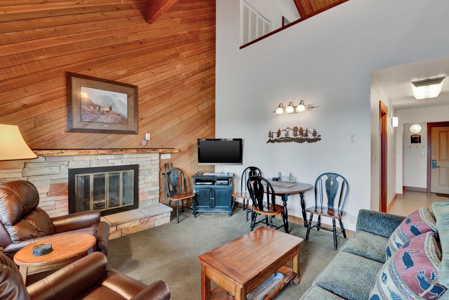 Unit 933-14. Photo 3 of 22, 18575 SW Century Drive Drive Unit 933, Bend, OR 97702