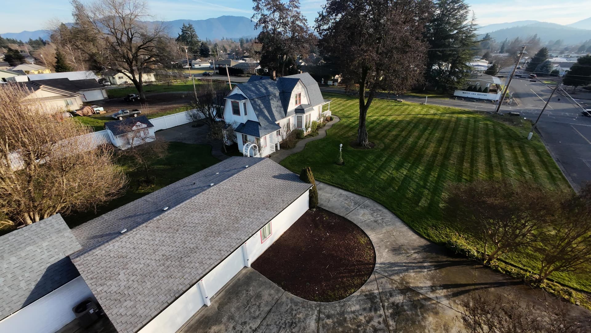Garage to front yard. Photo 2 of 43, 2308 Lower River Road, Grants Pass, OR 97526