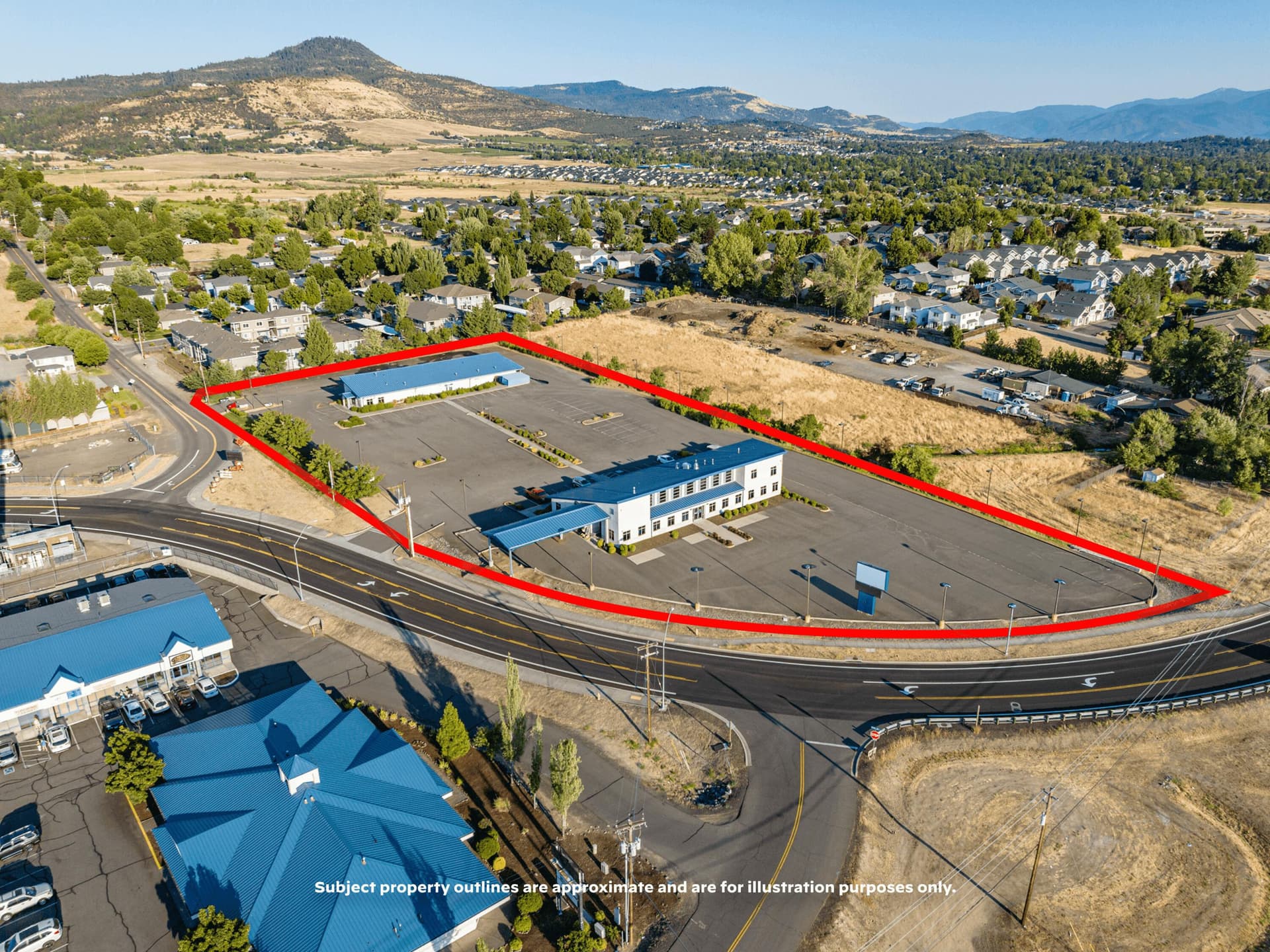 1600-4. Photo 4 of 69, 1600 Coker Butte Road, Medford, OR 97504