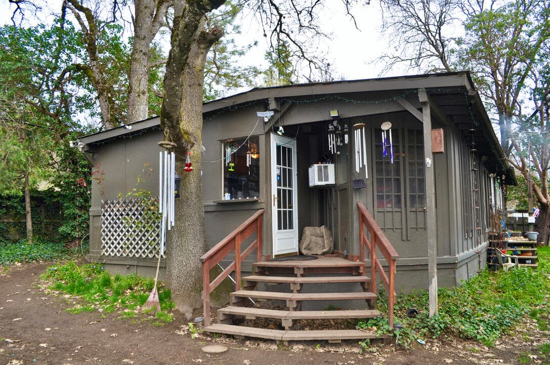 2 Bd/ 1Ba on 0.78 Acre, Shop/Garage. Photo 1 of 17, 10585 Blackwell Road, Central Point, OR 97502