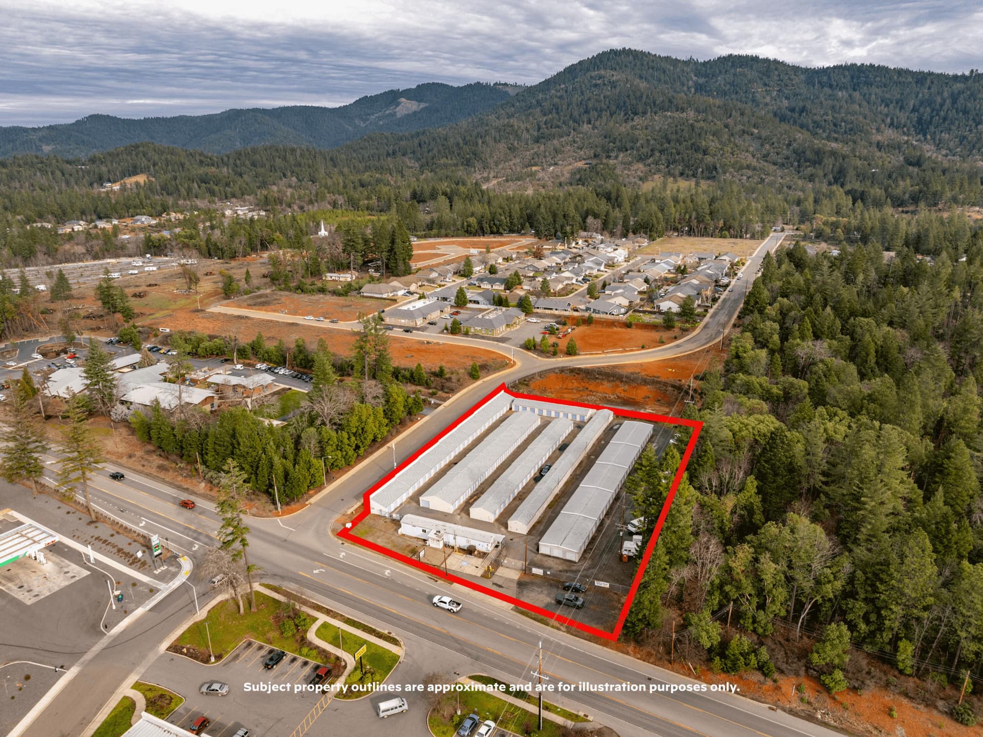 25657-4. Photo 4 of 56, 25657 Redwood Highway, Cave Junction, OR 97523