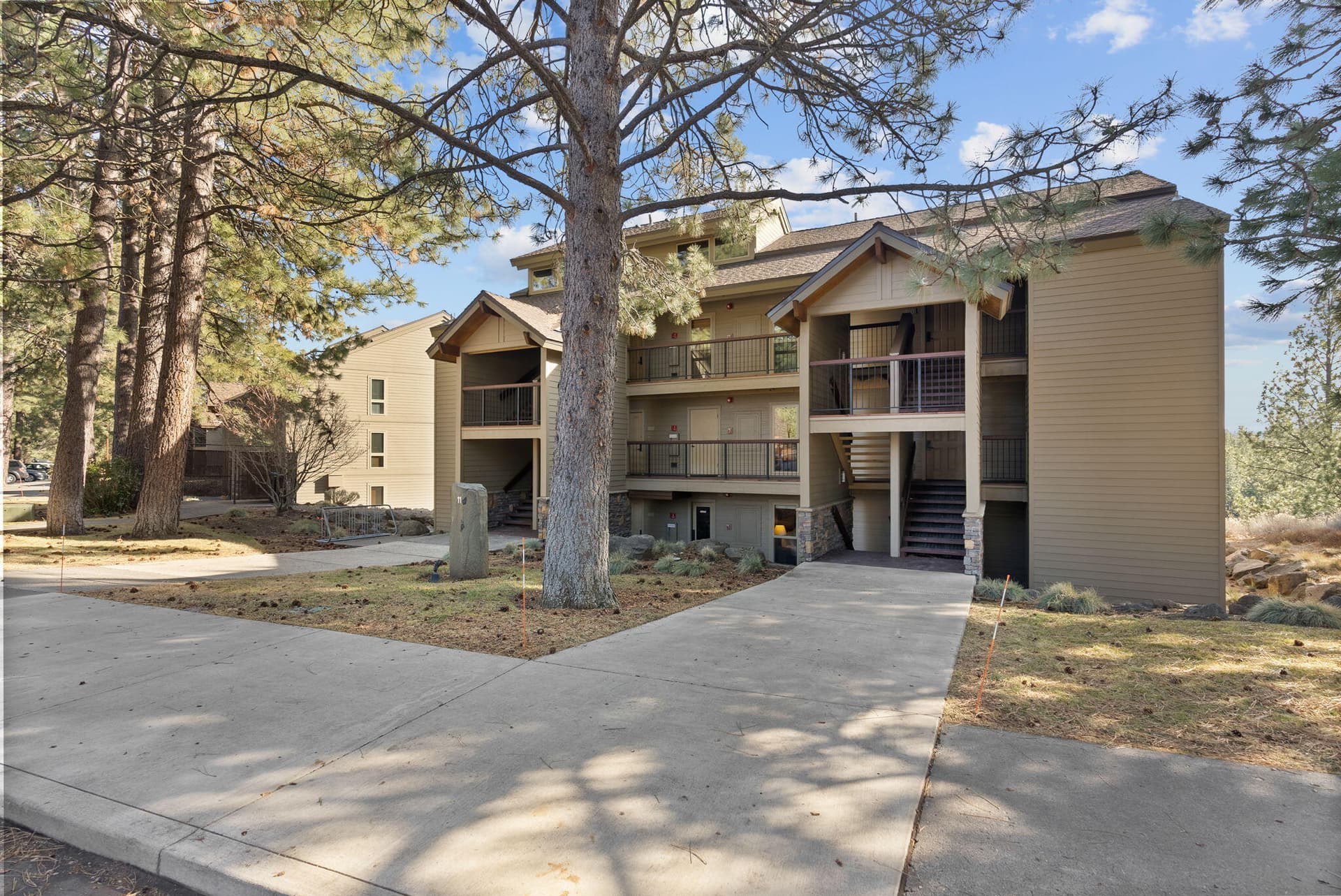 1-web-or-mls-Riley Visuals -1. Photo 1 of 45, 18575 SW Century Drive Unit 1113, Bend, OR 97702