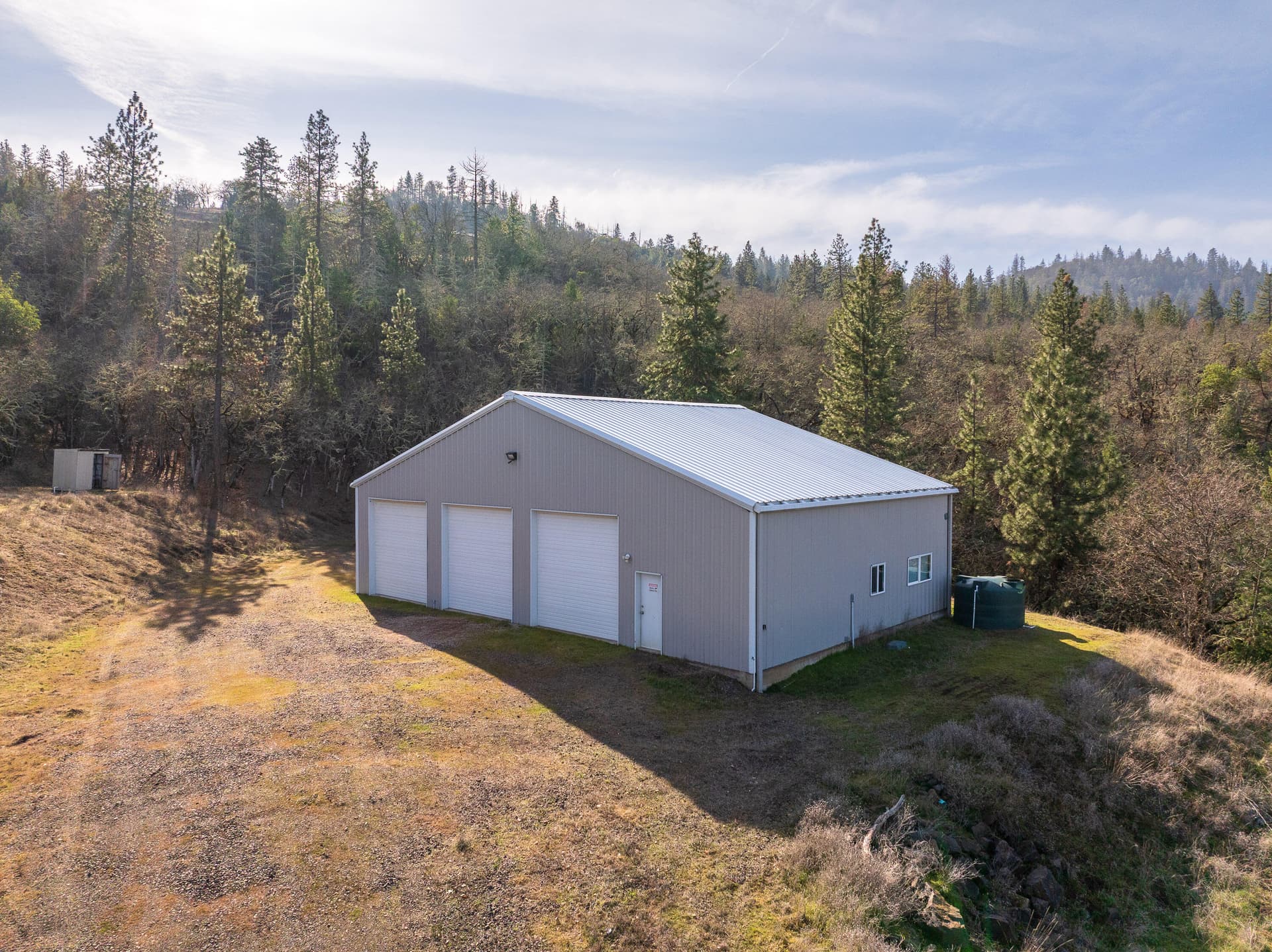 365WhiteTailDr-007. Photo 5 of 25, 365 White Tail Drive, Eagle Point, OR 97524