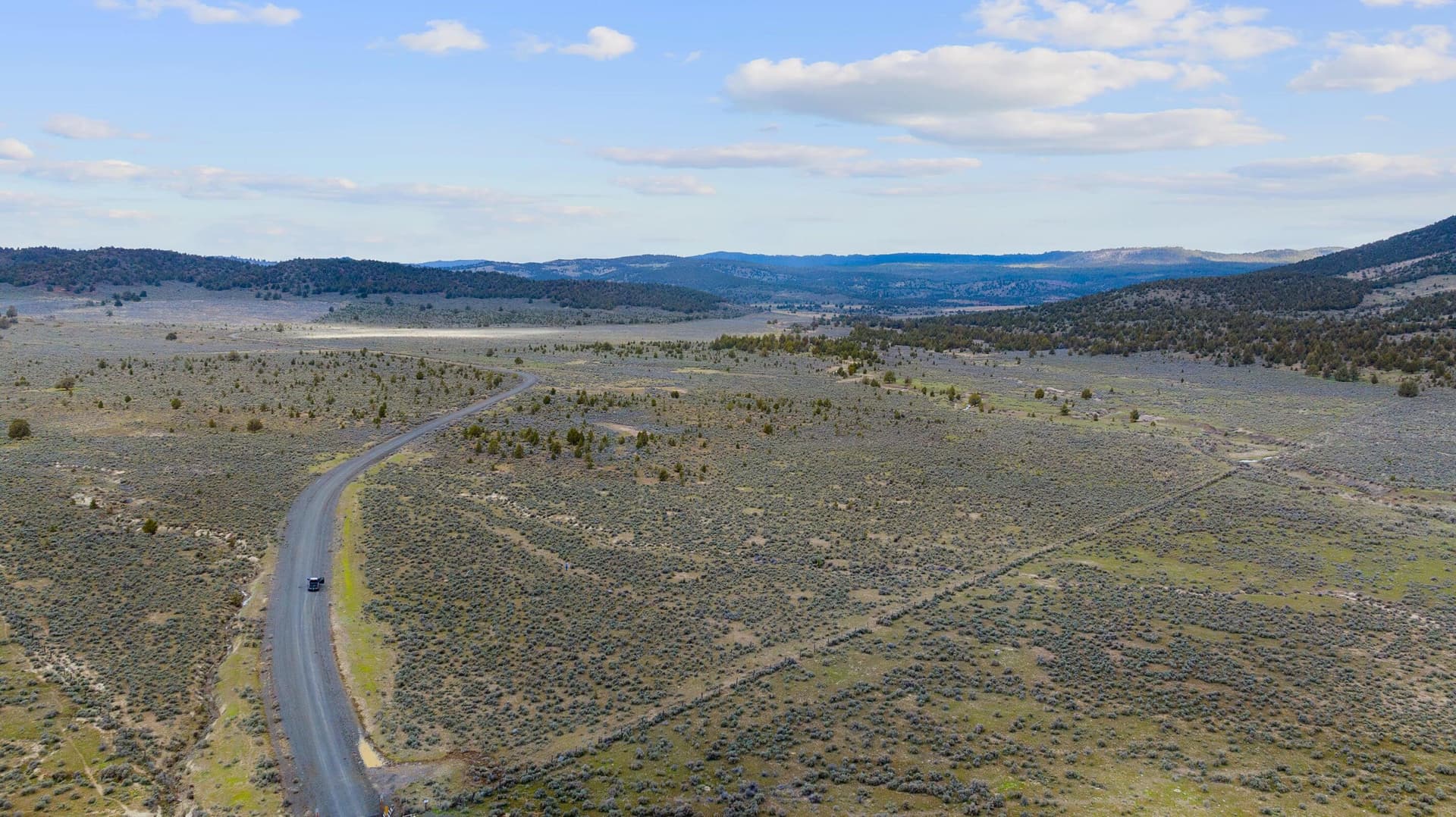 1. Photo 1 of 10, 33800 SE Tackman Road, Prineville, OR 97754