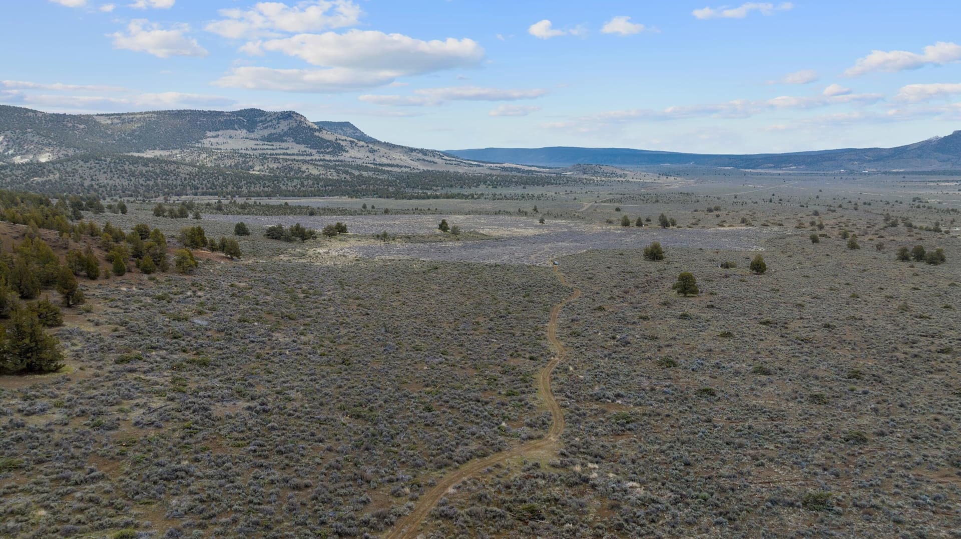 4. Photo 4 of 10, 33800 SE Tackman Road, Prineville, OR 97754