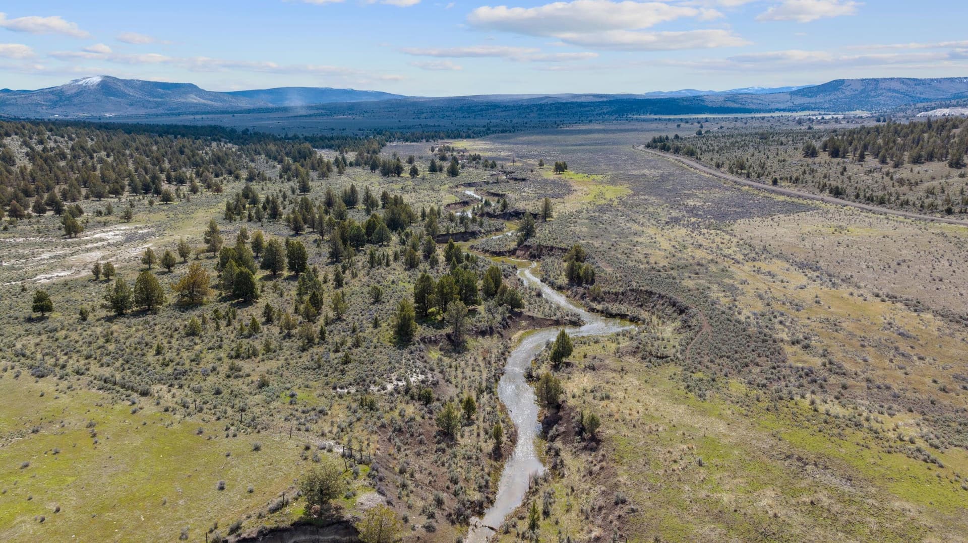 5. Photo 5 of 10, 33800 SE Tackman Road, Prineville, OR 97754