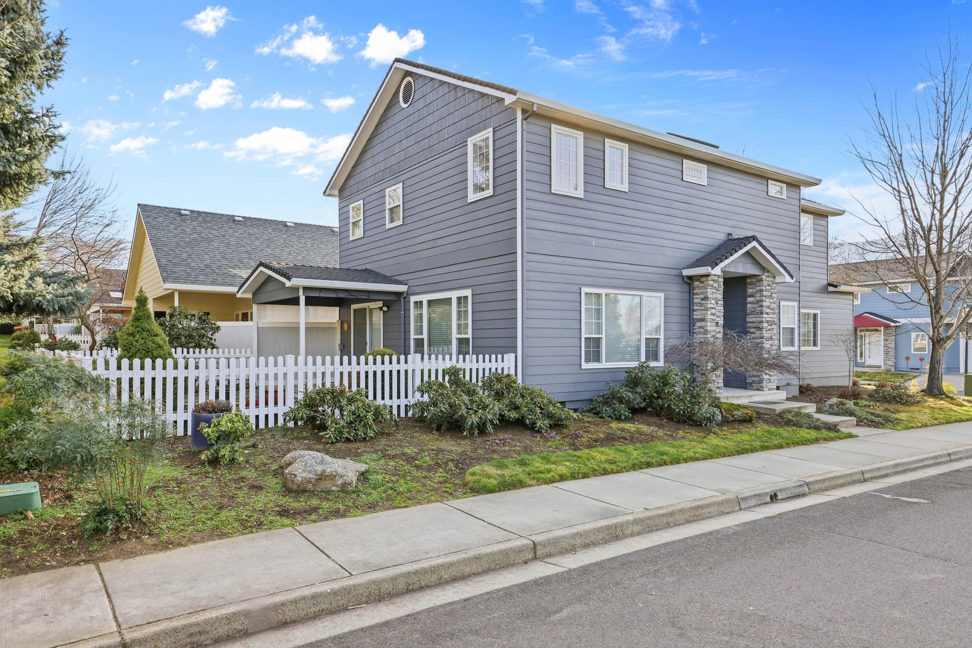 EP1A7213. Photo 1 of 38, 369 Meadow Drive, Ashland, OR 97520