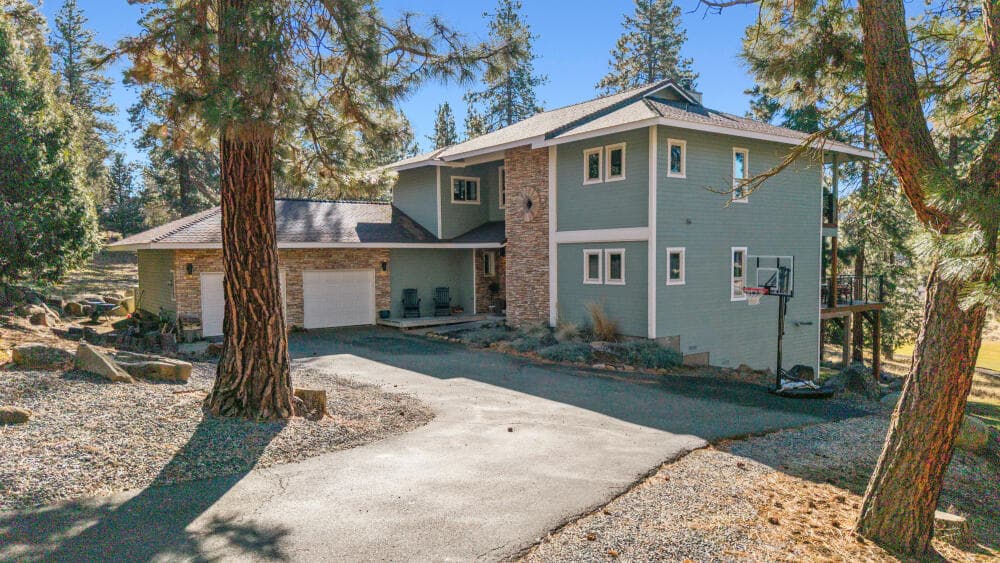 11750MerganserRd-73. Photo 4 of 66, 11750 Merganser Road, Klamath Falls, OR 97601