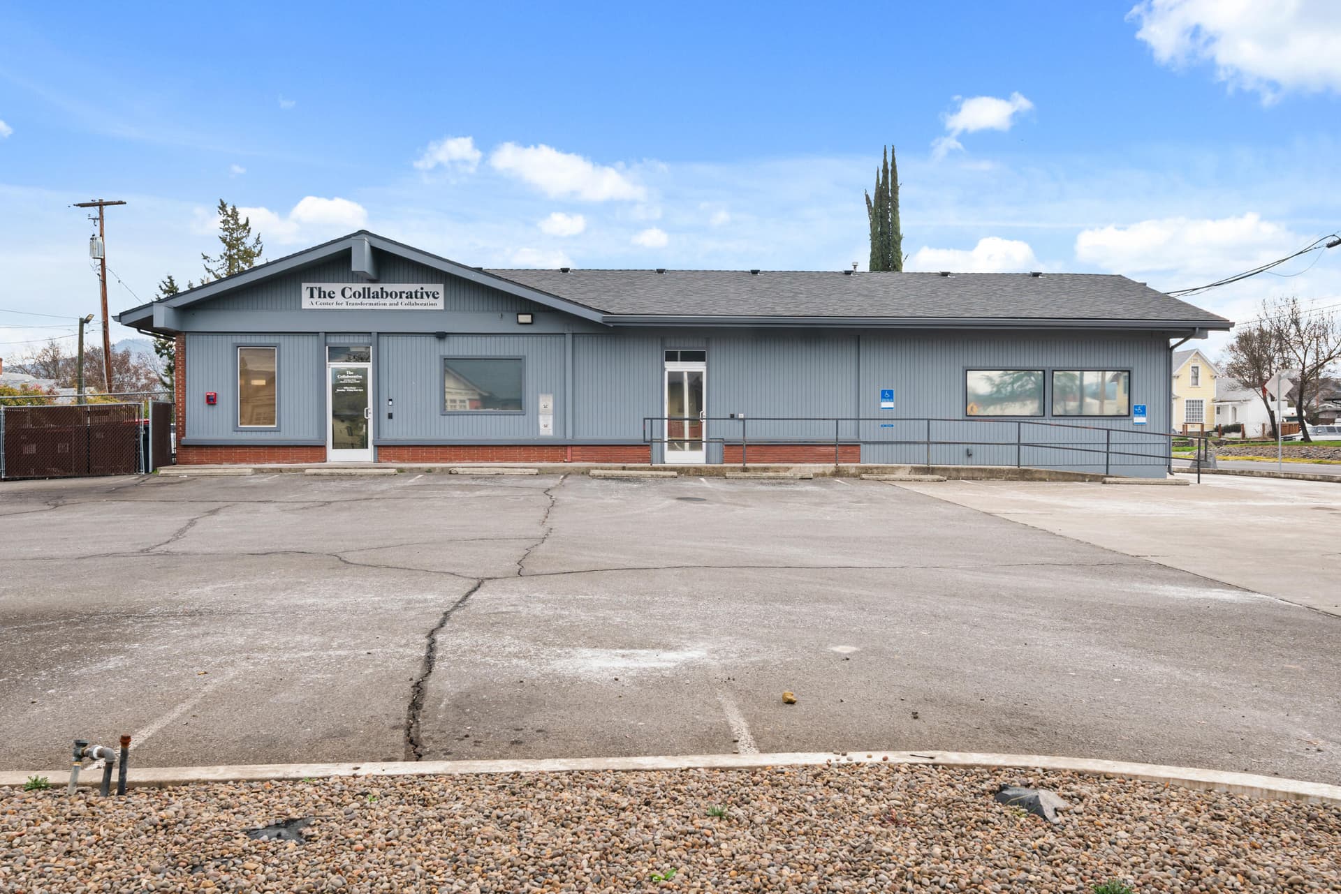 1_914 w main st, medford, or 97501-27. Photo 1 of 9, 914 W Main Street, Medford, OR 97501