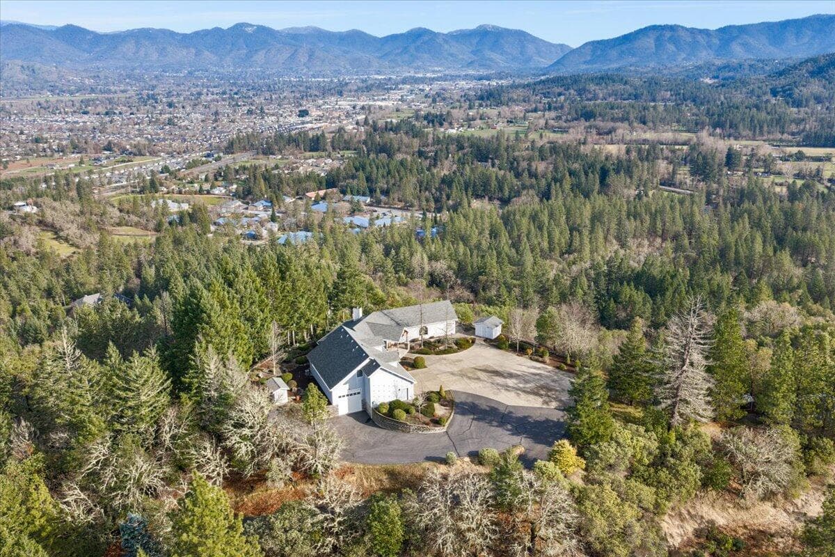 27-DJI_20260109124301_0072_D. Photo 3 of 70, 3601 Campus View Drive, Grants Pass, OR 97527
