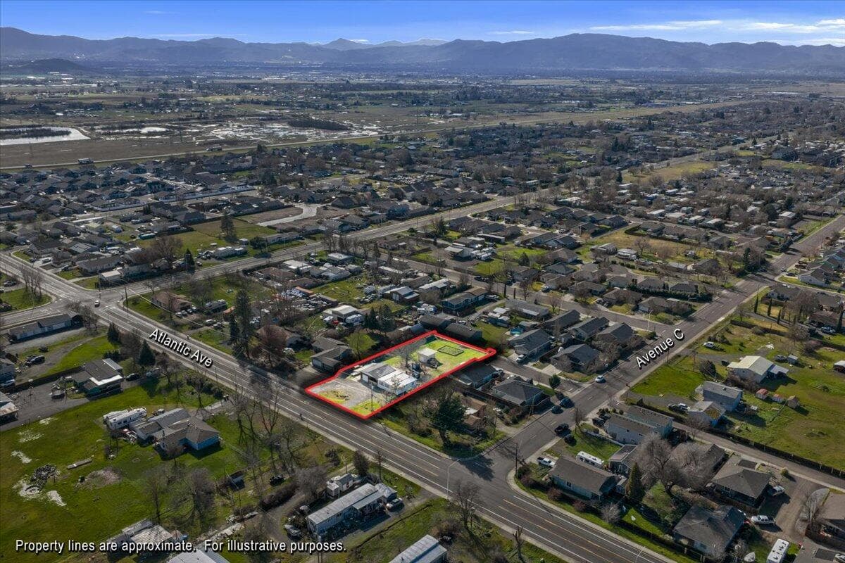 02-DJI_20260211135852_0004_D - LINES. Photo 3 of 15, 7735 Atlantic Avenue, White City, OR 97503