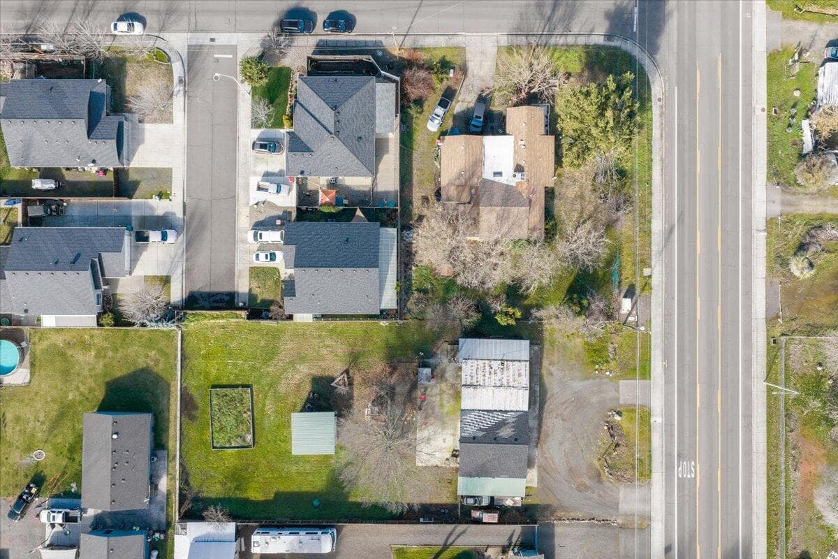 11-DJI_20260211140047_0022_D. Photo 4 of 15, 7735 Atlantic Avenue, White City, OR 97503