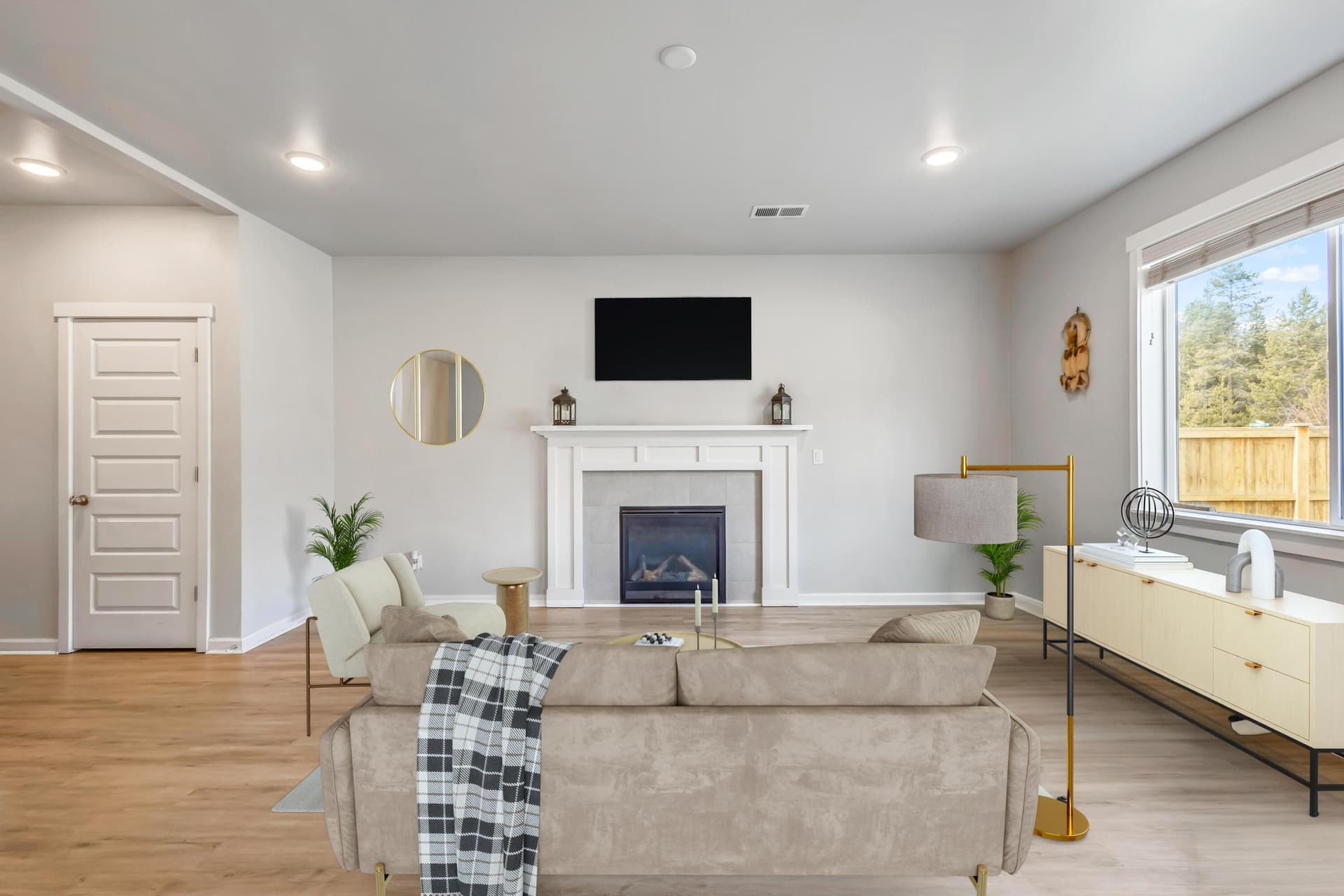 PC-LivingRoom2VirtueStaged. Photo 5 of 44, 16500 Pine Creek Drive, La Pine, OR 97739