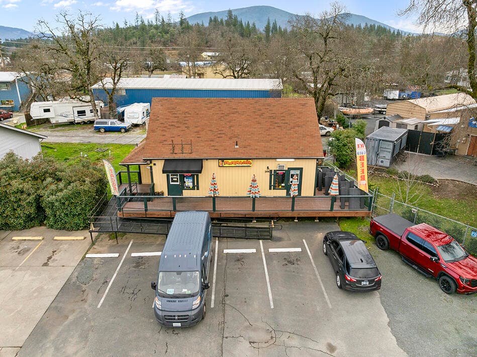 merlin rd 4. Photo 4 of 14, 144 Merlin Road Unit 144-154, Merlin, OR 97532