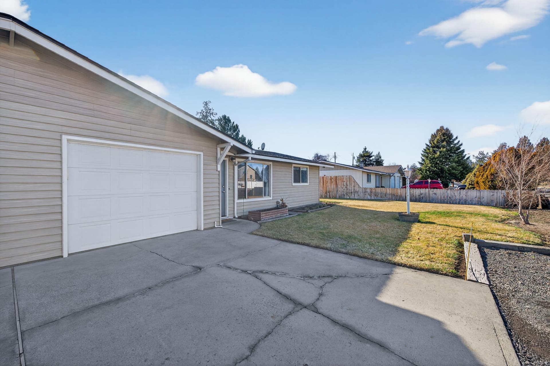 4-web-or-mls-2412-SW-Wickiup-Ave-Redmond. Photo 2 of 46, 2412 SW Wickiup Avenue, Redmond, OR 97756