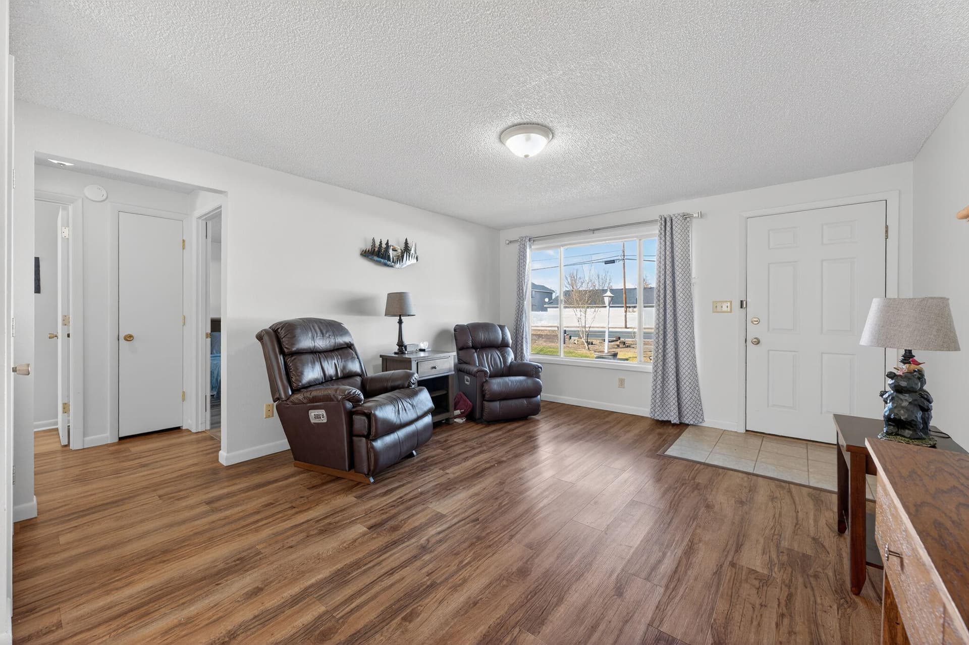 29-web-or-mls-2412-SW-Wickiup-Ave-Redmon. Photo 5 of 46, 2412 SW Wickiup Avenue, Redmond, OR 97756