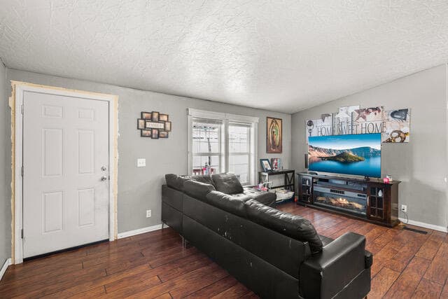 512a59c4-4d02-48ce-a378-0e92b3cf19fb - C. Photo 3 of 23, 1570 S Peach Street Unit SPC 26, Medford, OR 97501
