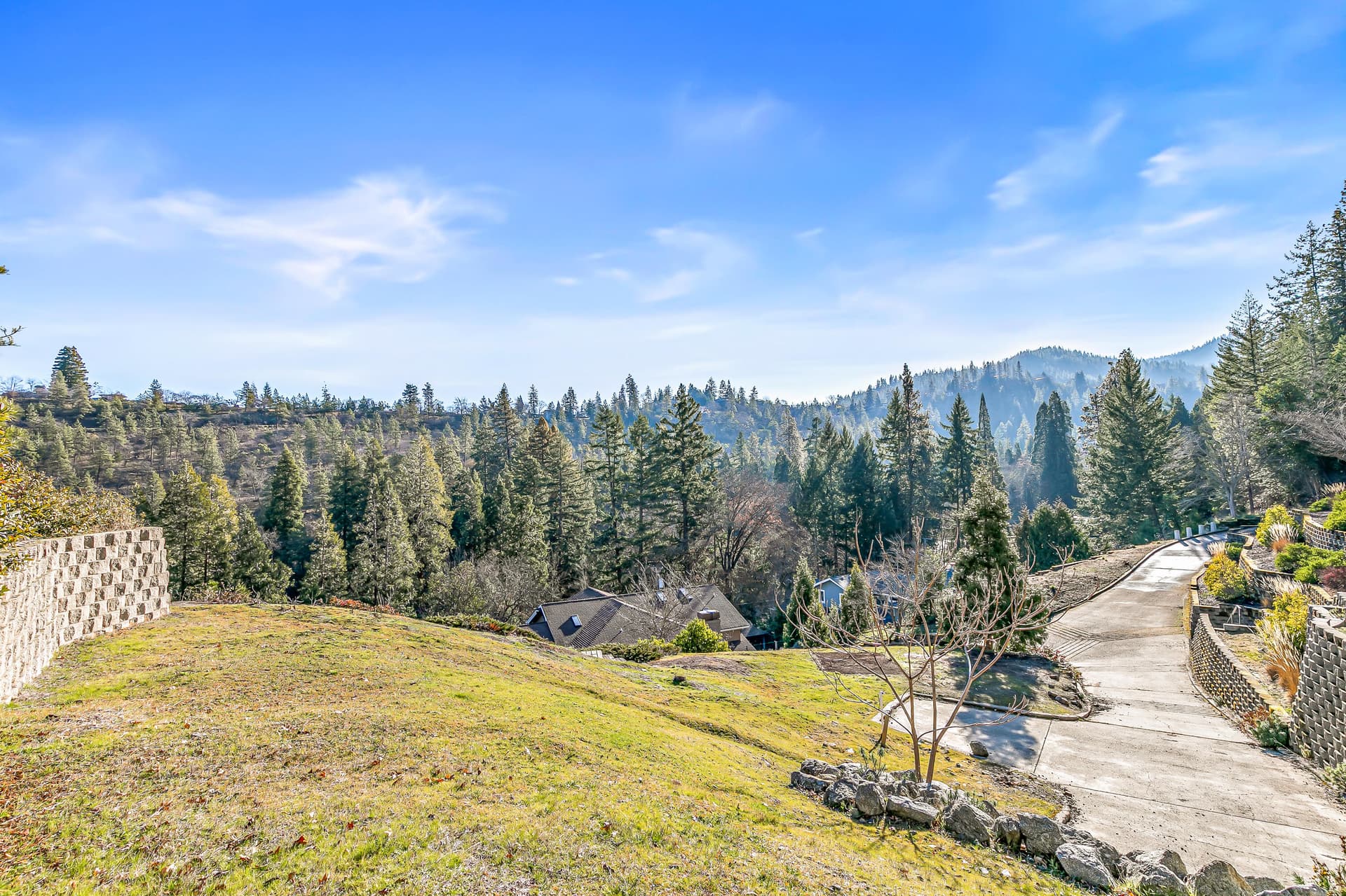 9R9A6232. Photo 1 of 9, 251 Granite Street, Ashland, OR 97520