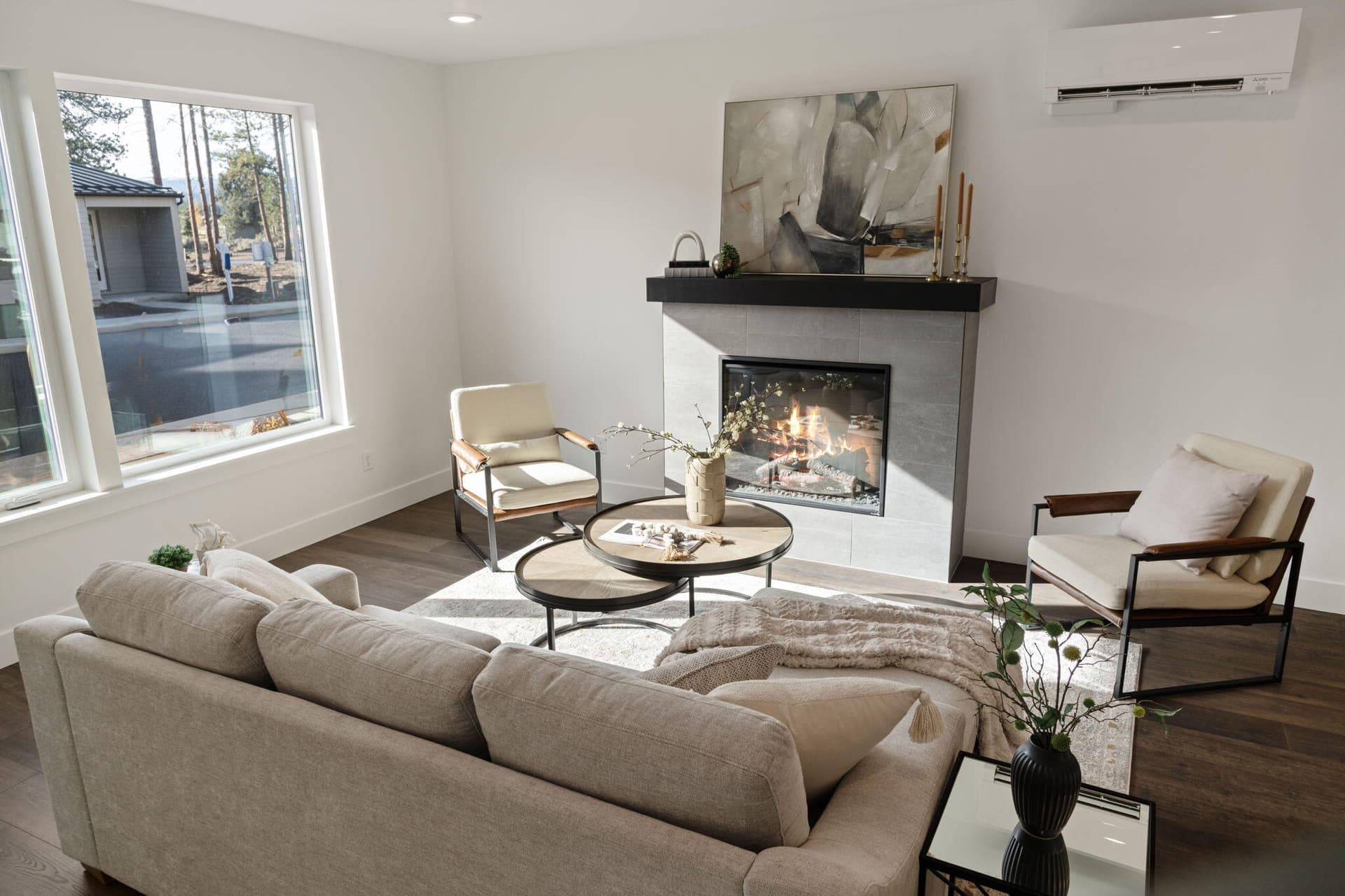 Photos of model home. Photo 3 of 40, 1086 W Linda Avenue Unit Lot 2, Sisters, OR 97759