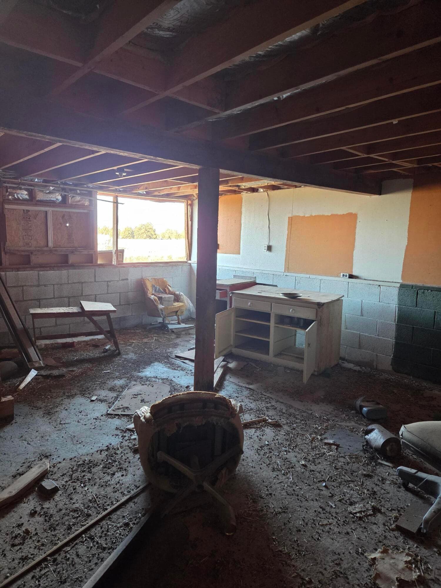 Inside - downstairs. Photo 4 of 17, 27960 Wheeler Street, Sprague River, OR 97639