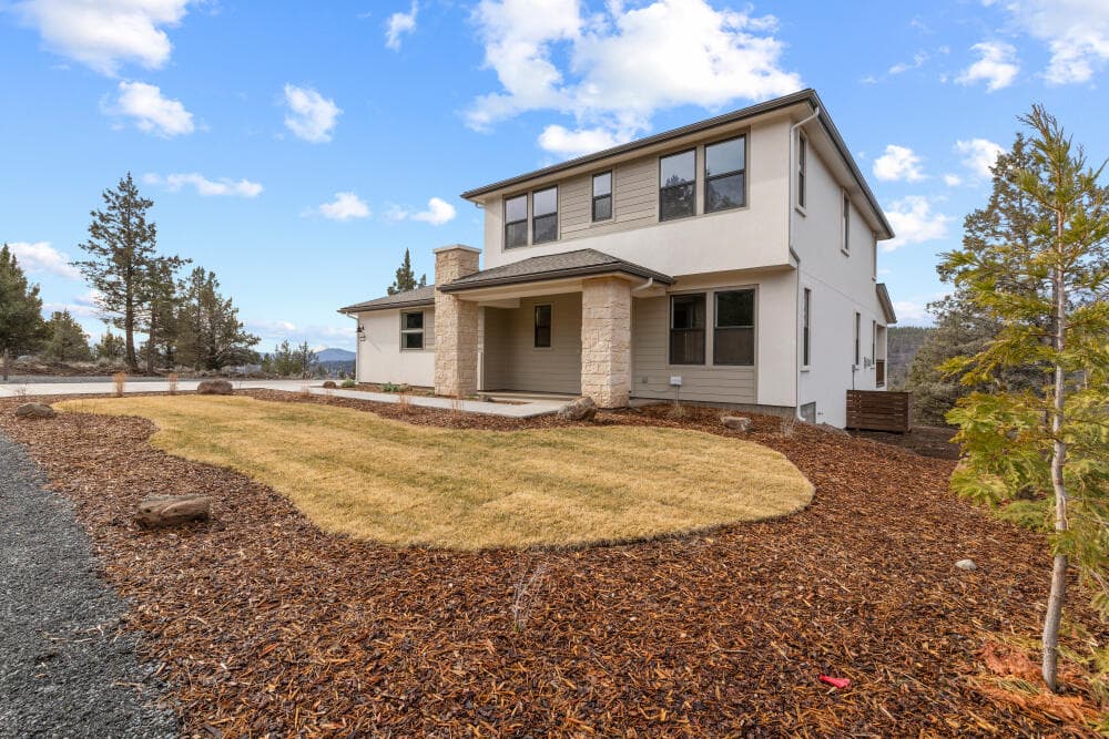 1216VineMapleDr-Exterior-2. Photo 3 of 69, 1216 Vine Maple Drive, Klamath Falls, OR 97601