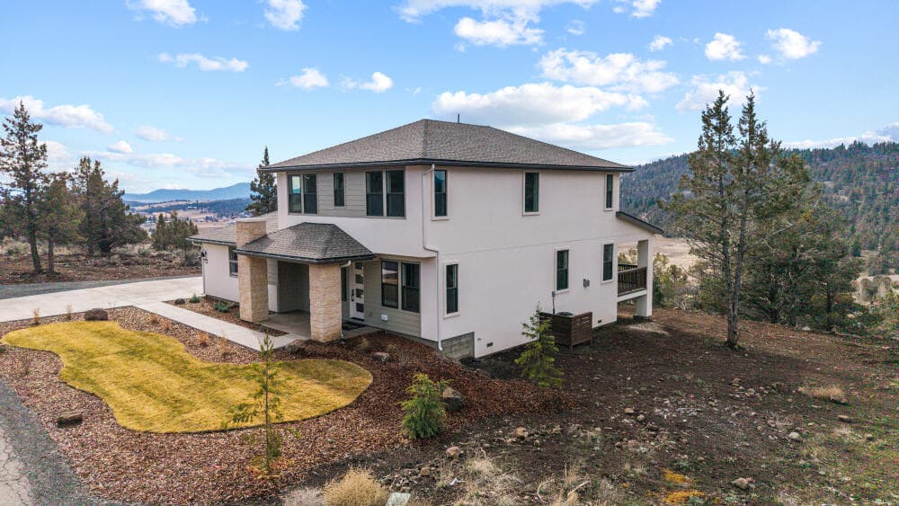 1216VineMapleDr-Exterior-2-2. Photo 4 of 69, 1216 Vine Maple Drive, Klamath Falls, OR 97601