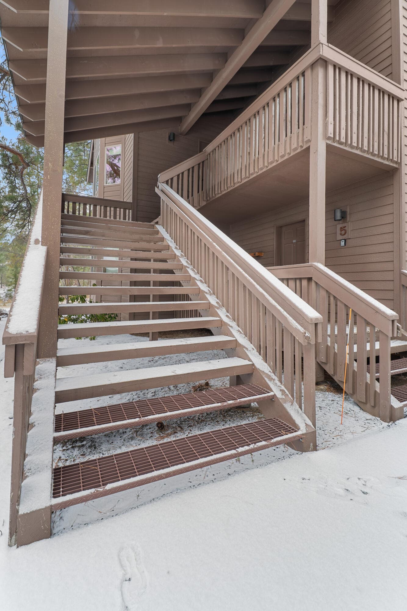 03-Exterior. Photo 4 of 26, 57327 Beaver Ridge Loop Unit 6, Sunriver, OR 97707