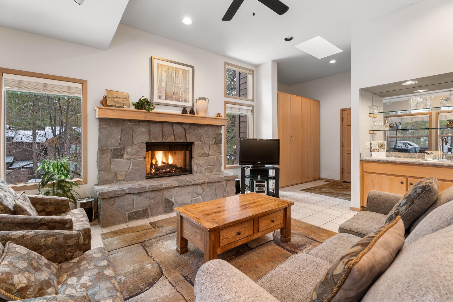 10-Living Room. Photo 2 of 26, 57327 Beaver Ridge Loop Unit 6, Sunriver, OR 97707