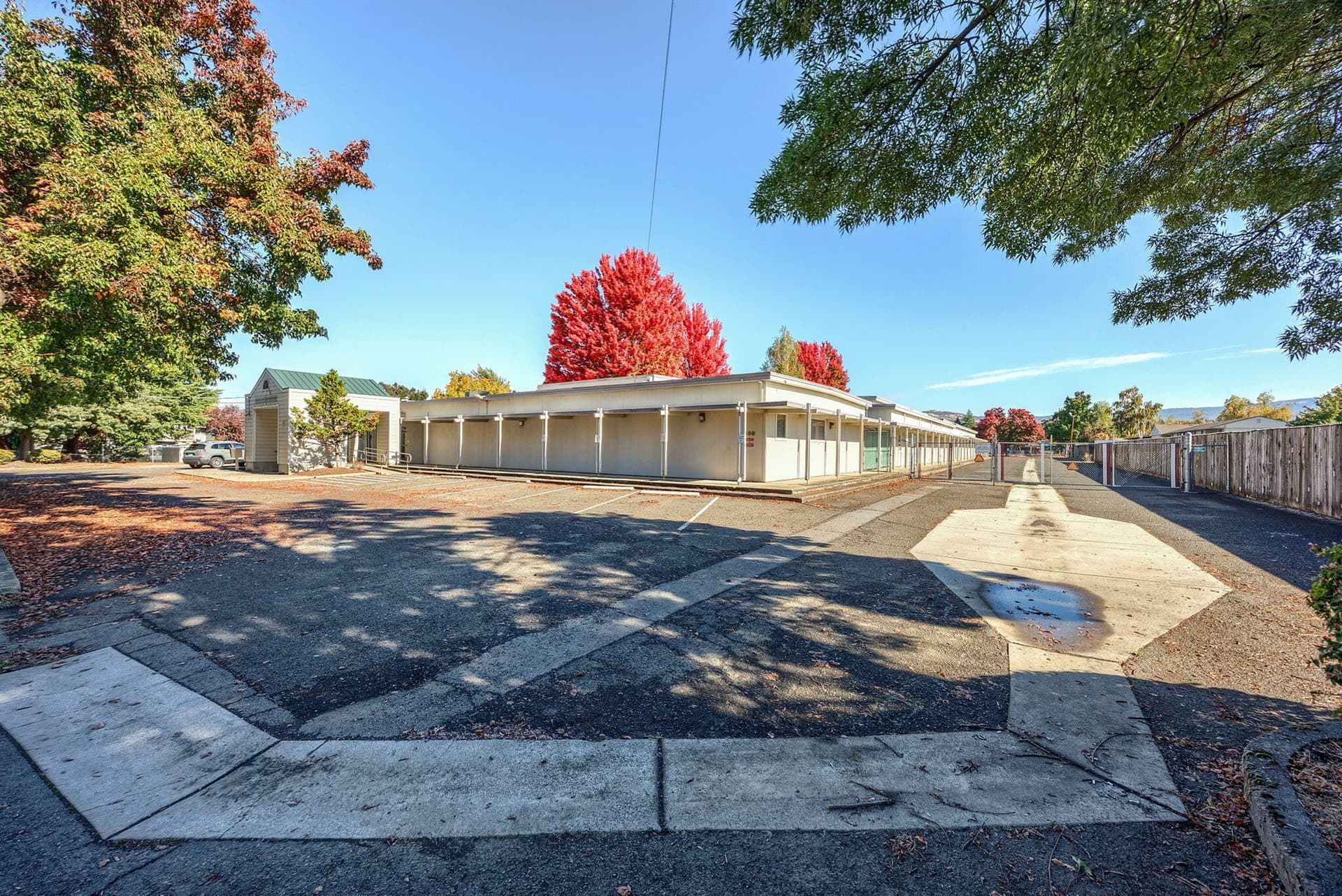 ApxRA (2). Photo 2 of 148, 650 Royal Avenue, Medford, OR 97504