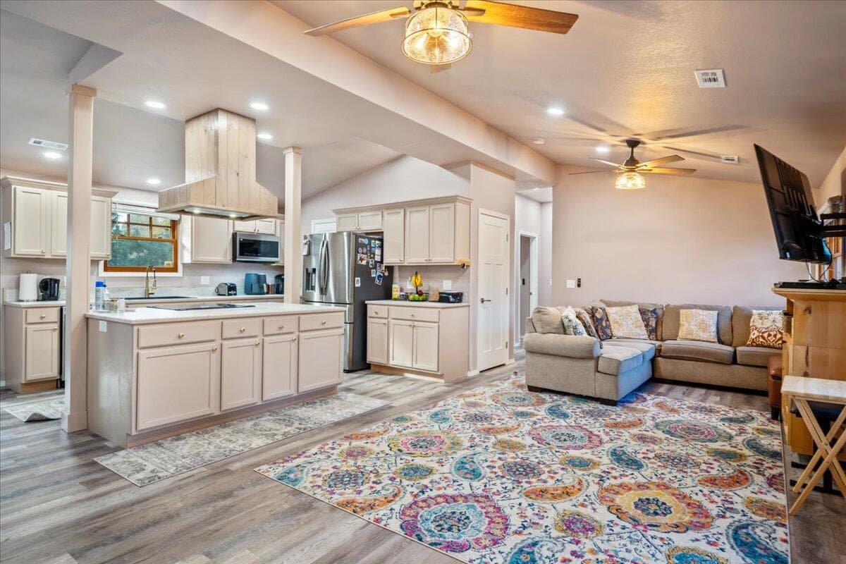05-20809 SE Westview Dr, Bend, OR 97702. Photo 5 of 48, 20809 SE Westview Drive, Bend, OR 97702