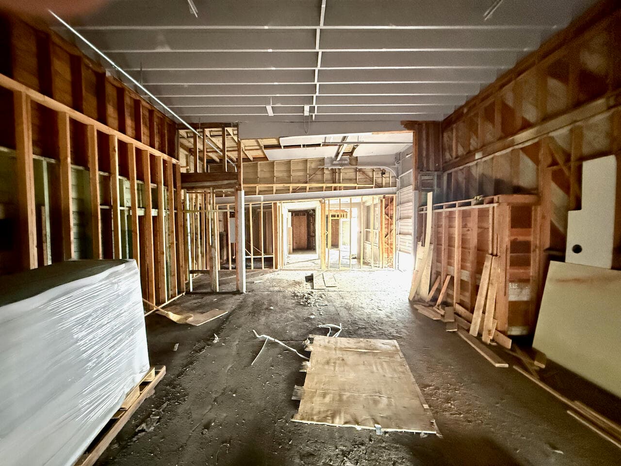 Y - Inside. Photo 5 of 5, 1258 S Riverside Avenue, Medford, OR 97501
