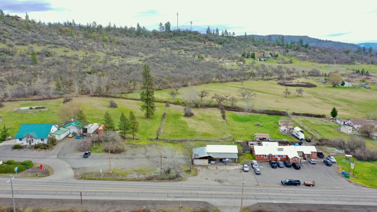 Y - East. Photo 3 of 4, 14780 Hwy 62, Eagle Point, OR 97524