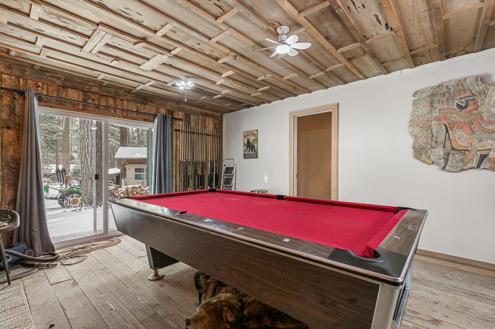 Pool table in game room. Photo 5 of 90, 29450 Sloan Street, Klamath Falls, OR 97601