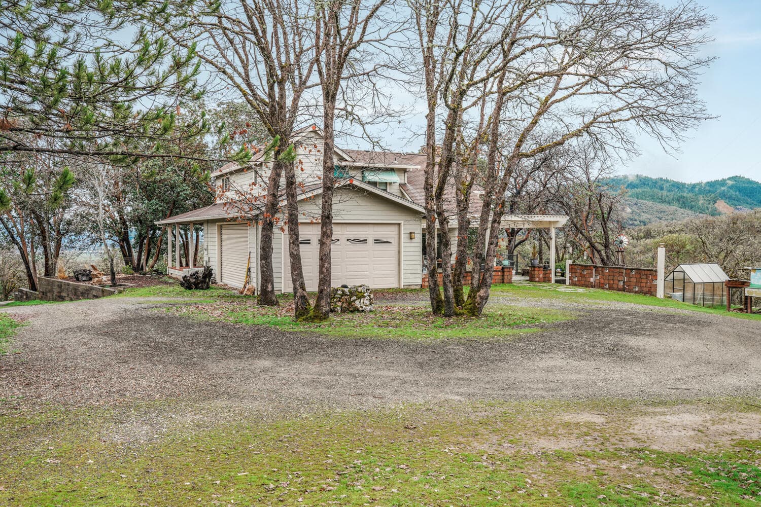 DSC00028. Photo 4 of 44, 5655 Tamarack Lane, Central Point, OR 97502