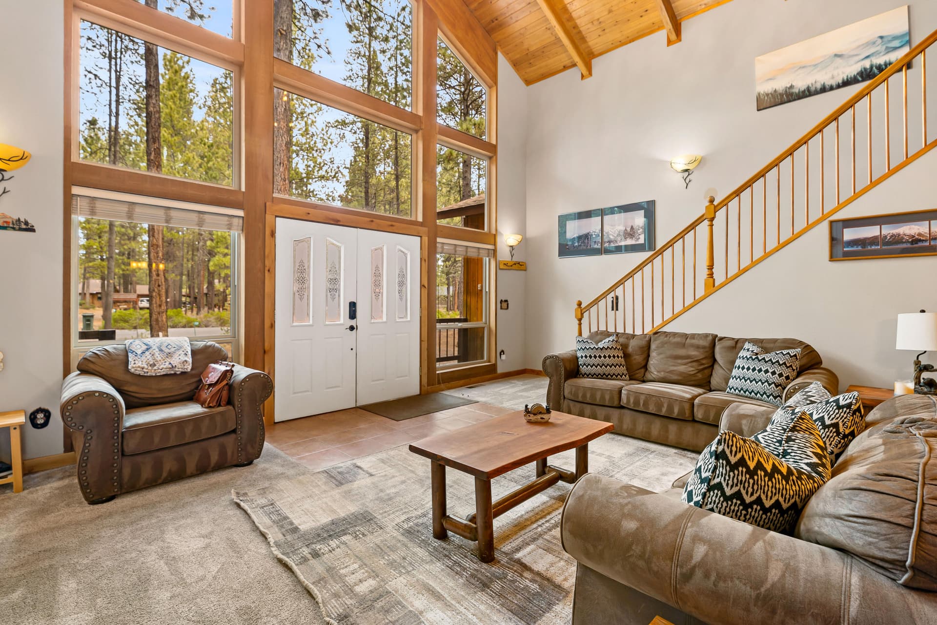 03. Photo 3 of 40, 17039 Cooper Drive, Bend, OR 97707