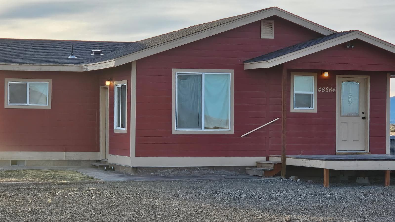 Tucker CU Front. Photo 3 of 39, 46864 Tucker Road, Christmas Valley, OR 97641