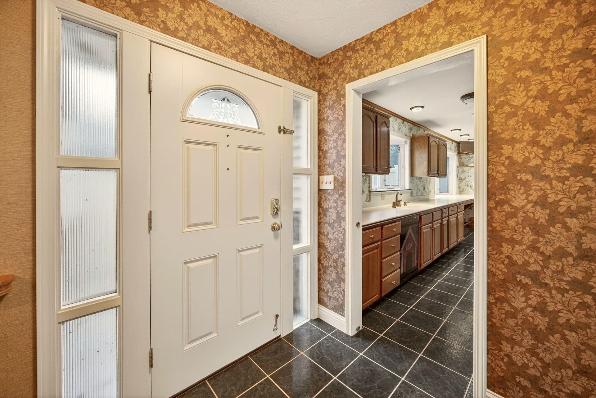 ApxTA00021. Photo 5 of 43, 1059 Terra Avenue, Ashland, OR 97520