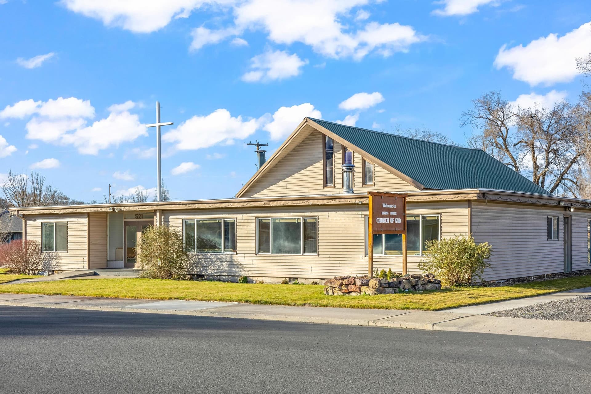 01. Photo 1 of 24, 521 NW 5th Street, Prineville, OR 97754