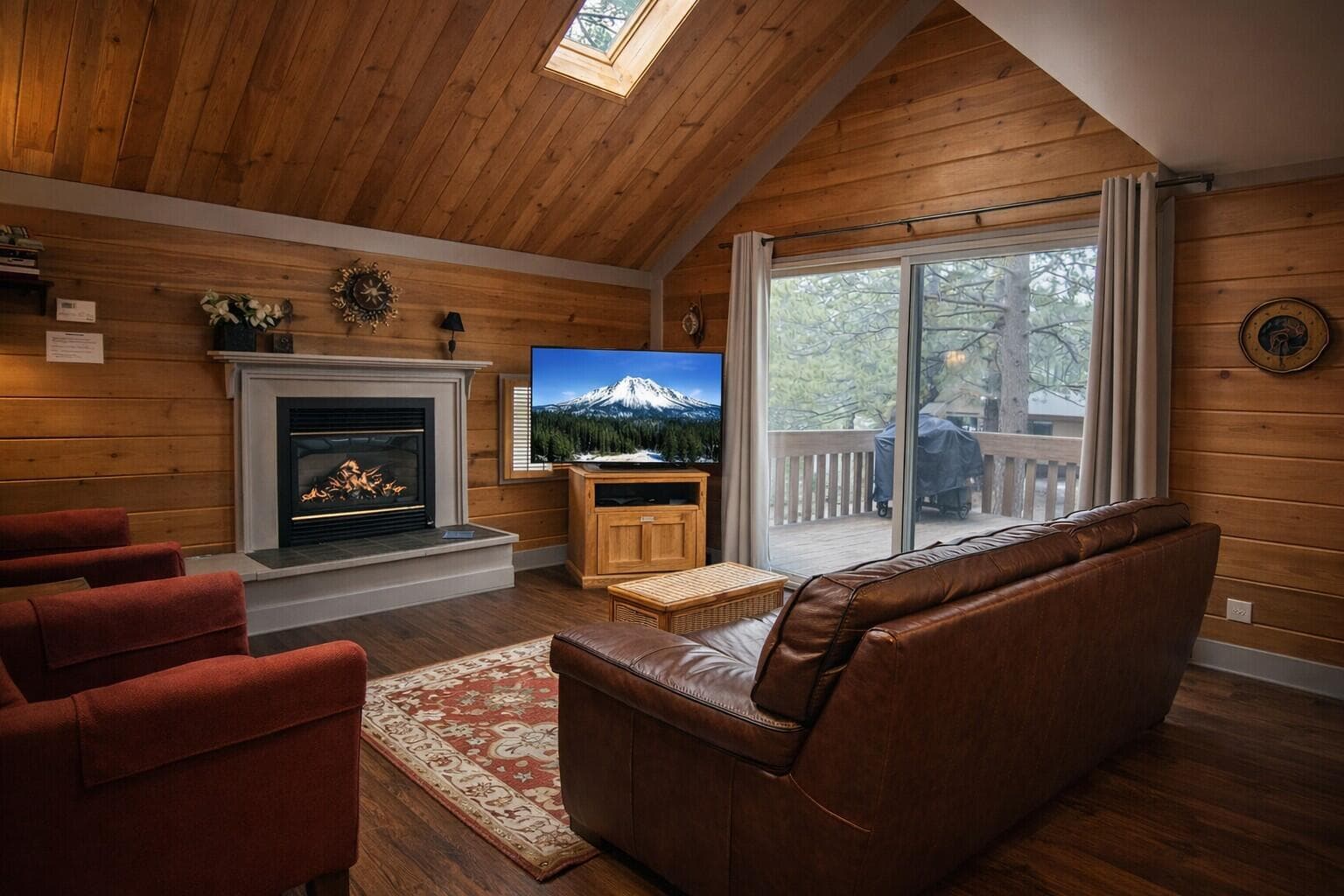 PH Updatted LR2. Photo 2 of 21, 57397 Overlook Road, Sunriver, OR 97707