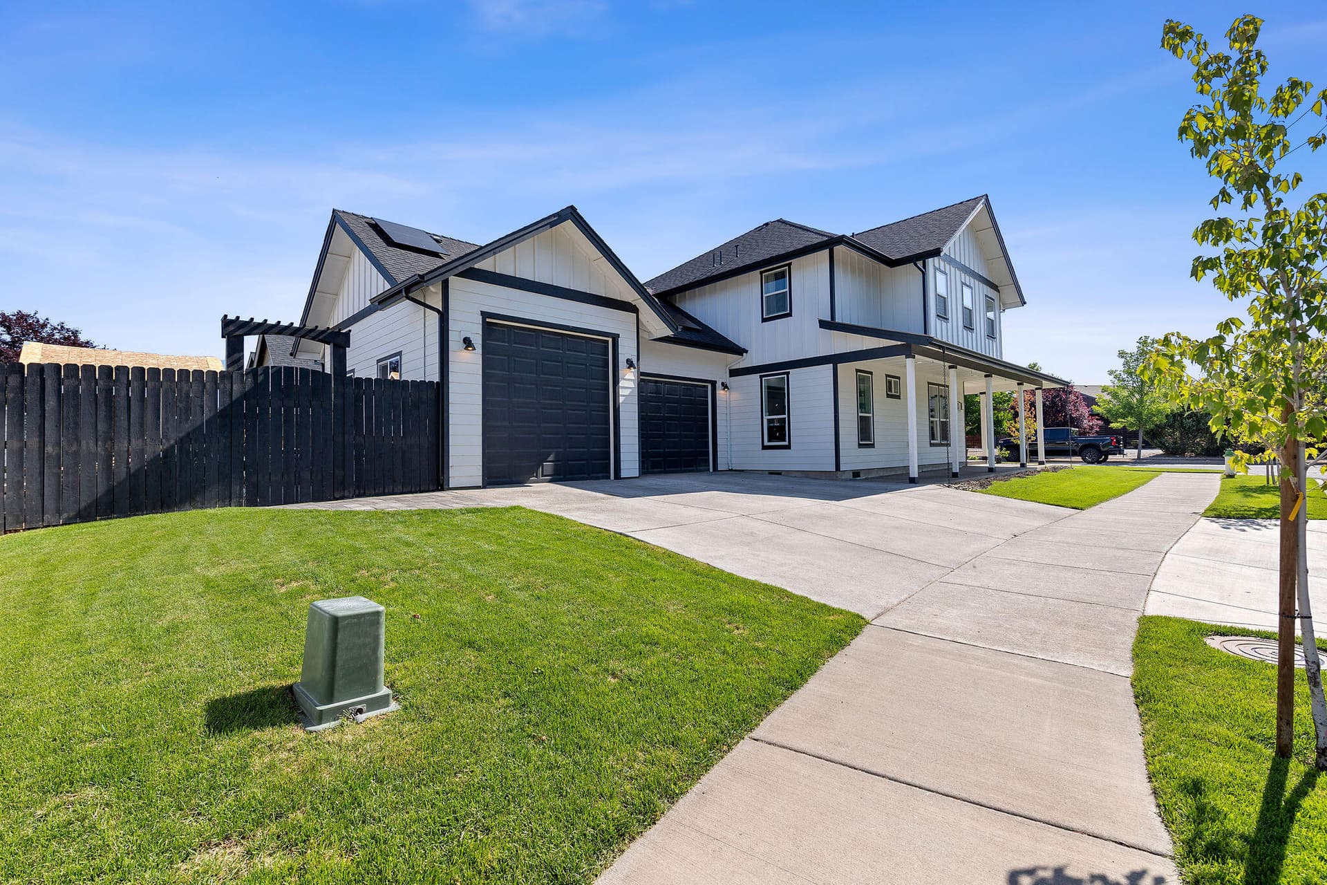 Exterior with yard. Photo 2 of 43, 871 NE Whistle Way, Prineville, OR 97754