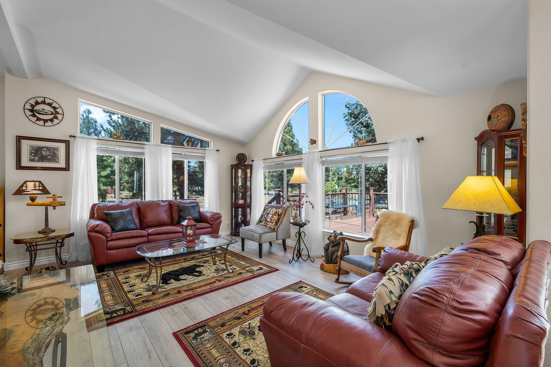 Light and bright family room. Photo 2 of 42, 17415 Kent Road, Sisters, OR 97759