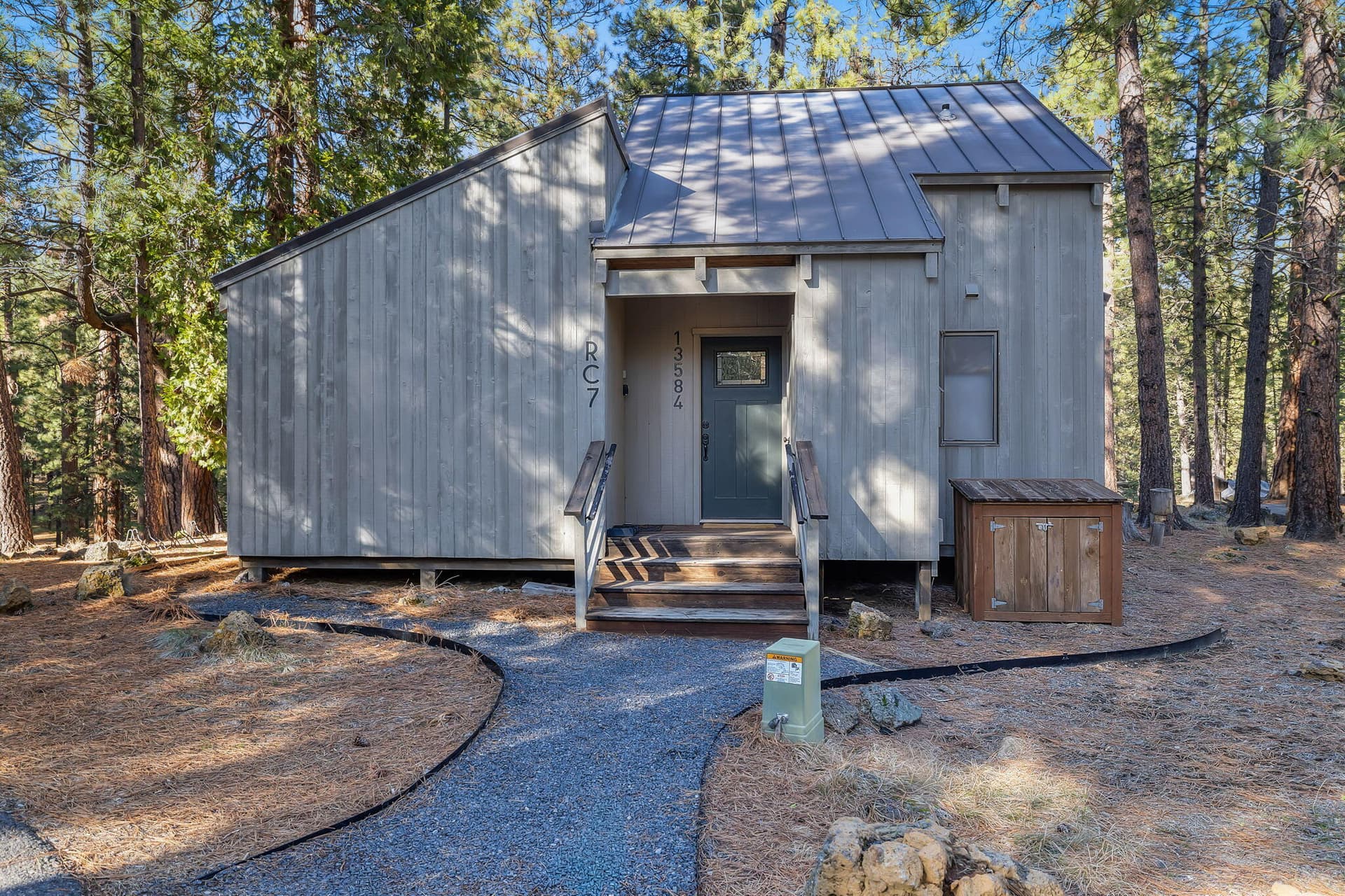 2026_03_02_13584_nine_bark_rd7_bbr-1. Photo 1 of 25, 13584 Nine Bark Unit RC 7, Black Butte Ranch, OR 97759