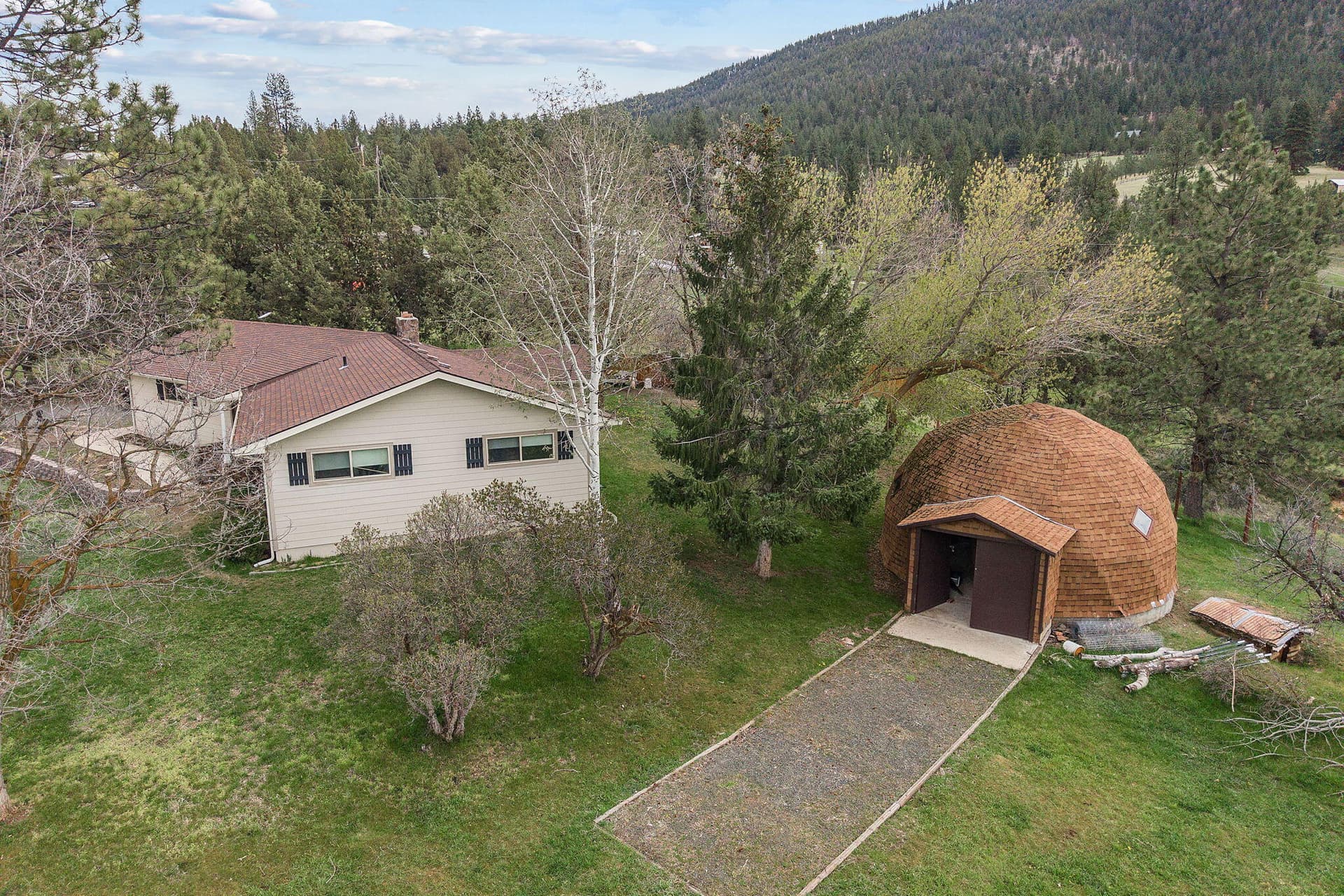 drone and shop. Photo 4 of 47, 312 Edgewood Drive, Canyon City, OR 97820